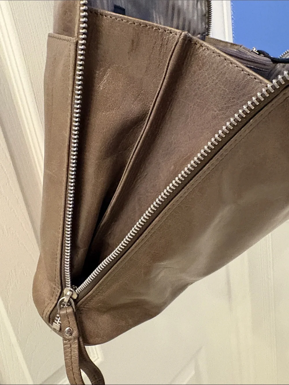 Latico Classic Warm Green/Brown Leather Tote Bag - unisex